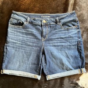 Maurices - Bermuda denim shorts, sz 16
